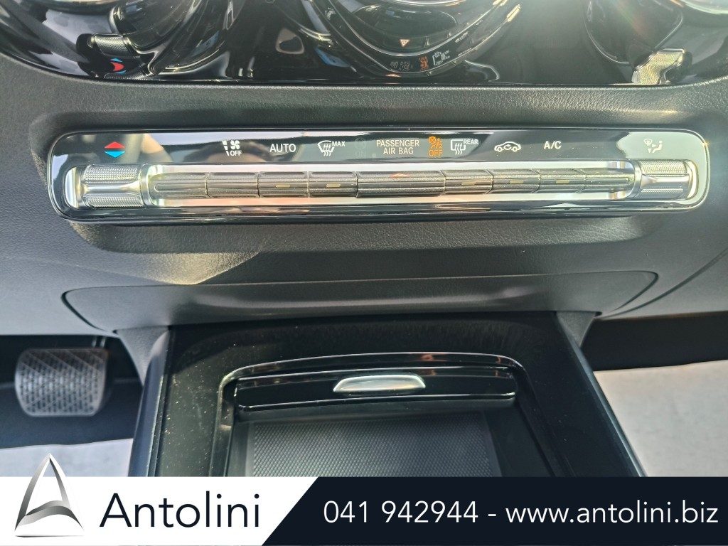 Scopri un'occasione autoMERCEDES-BENZ GLA 180 d Autom. Progressive Advanced "TETTO PANORAMICO"da Antolini Venezia Mestre (VE)
