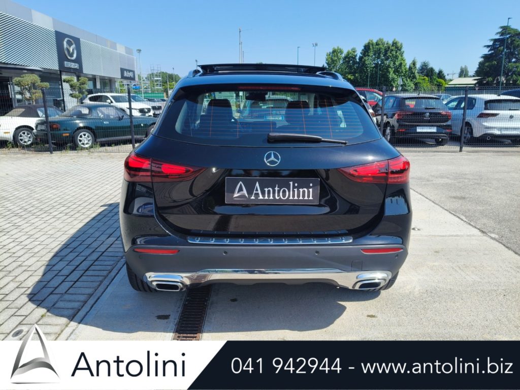 Scopri un'occasione autoMERCEDES-BENZ GLA 180 d Autom. Progressive Advanced "TETTO PANORAMICO"da Antolini Venezia Mestre (VE)
