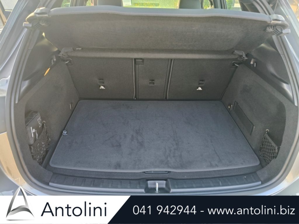 Scopri un'occasione autoMERCEDES-BENZ GLA 200 d Automatic Progressive Advancedda Antolini Venezia Mestre (VE)
