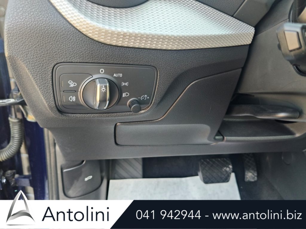 Scopri un'occasione autoAUDI Q2 35 TDI quattro S tronic Advanced "SEDILI IN PELLE"da Antolini Venezia Mestre (VE)