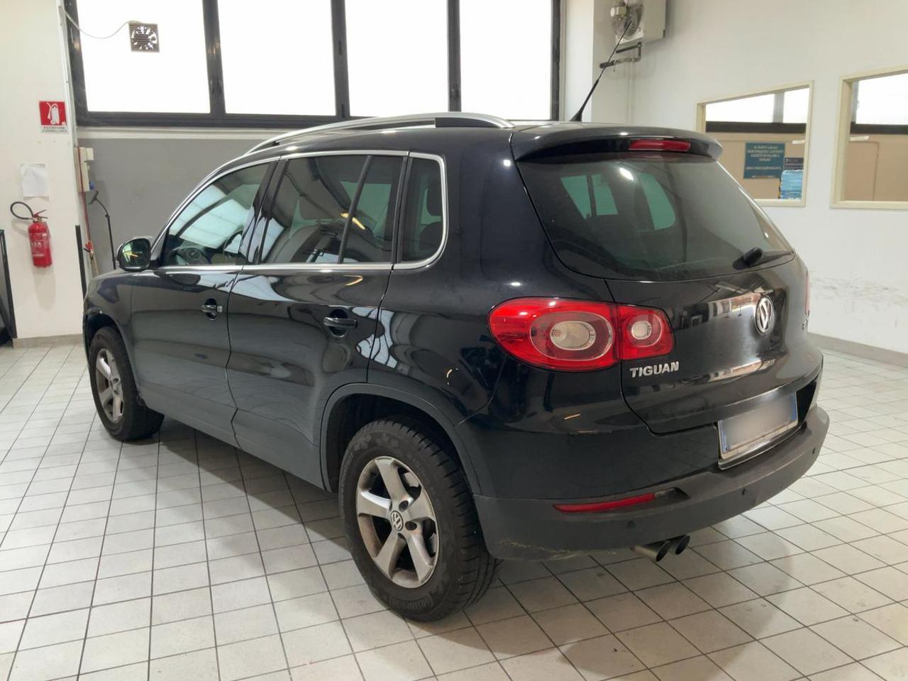VOLKSWAGEN Tiguan 2.0 16V TDI 4Motion Sport & Style - 8