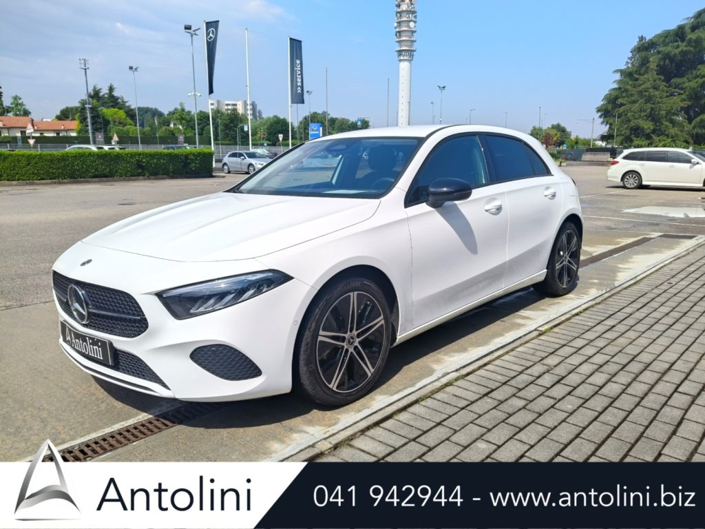 Scopri un'occasione autoMERCEDES-BENZ A 180 Automatic Progressive Advanced "PACK NIGHT"da Antolini Venezia Mestre (VE)