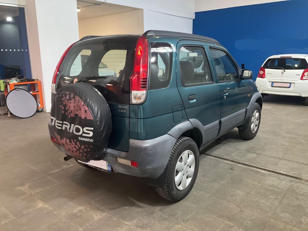 DAIHATSU Terios 1.3i 16V cat 4WD CX - 3
