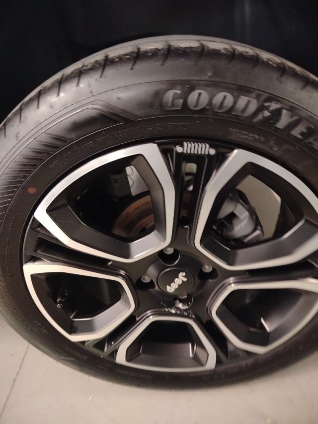 JEEP Avenger — foto 13 di 29