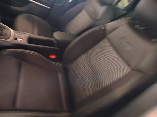 JEEP Avenger — foto 17 di 29