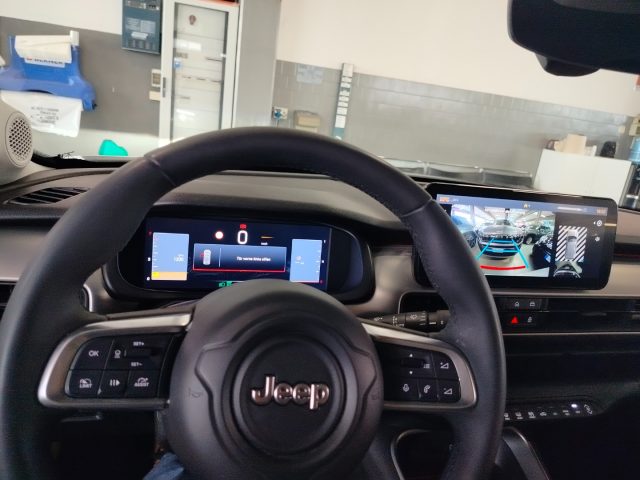 JEEP Avenger — foto 27 di 29