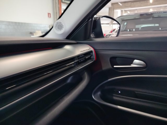 JEEP Avenger — foto 25 di 29