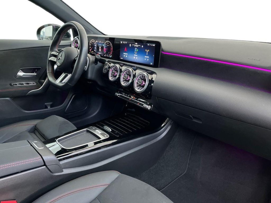 MERCEDES-BENZ A 180 d Automatic AMG Line Advanced Plus - 16