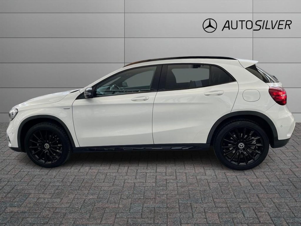MERCEDES-BENZ GLA 200 d Automatic Night Edition - 6