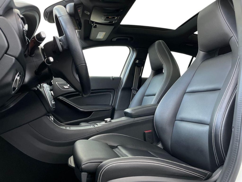 MERCEDES-BENZ GLA 200 d Automatic Night Edition - 10