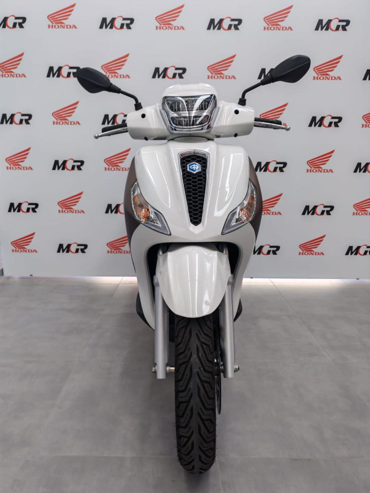 PIAGGIO Medley 150 . - 2