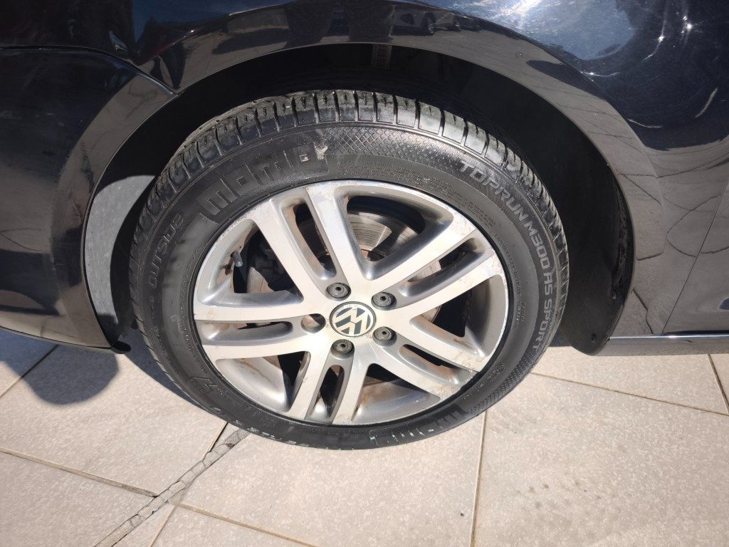 VOLKSWAGEN Touran 1.9 TDI 105CV BMT 7 Posti - 14
