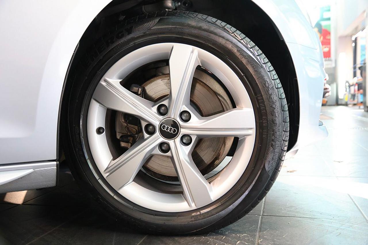 AUDI A4 35 TDI Avant S-Tronic Business Advanced - 6