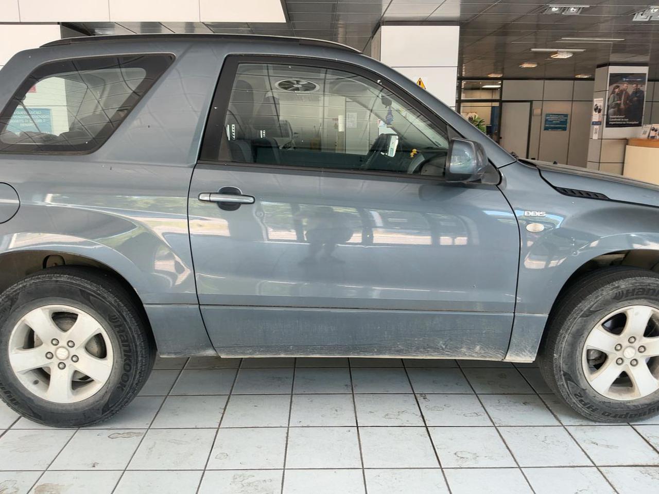 SUZUKI Grand Vitara 1.9 DDiS 3 porte - 4