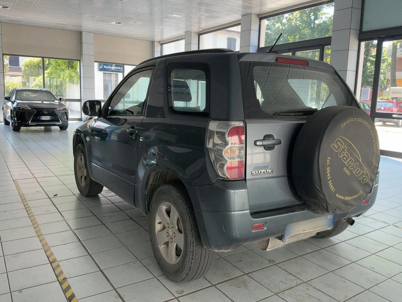 SUZUKI Grand Vitara 1.9 DDiS 3 porte - 8
