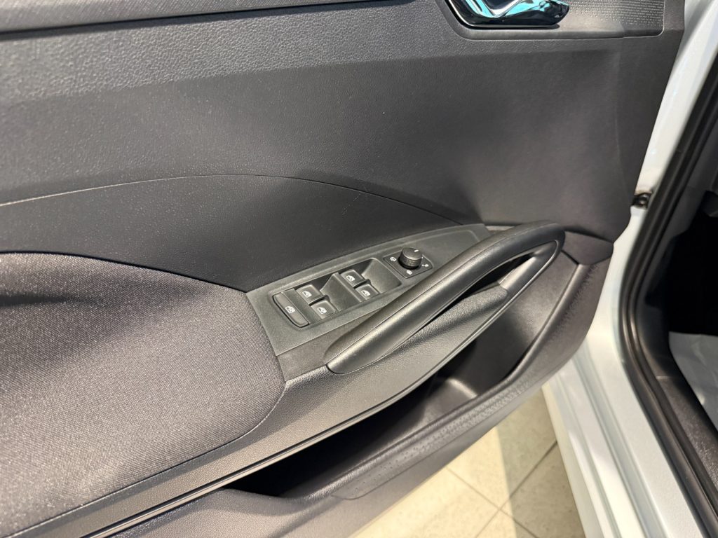 SKODA Fabia 1.0 TSI 130 Edition LED DAB+ Camera SmartLink - 9