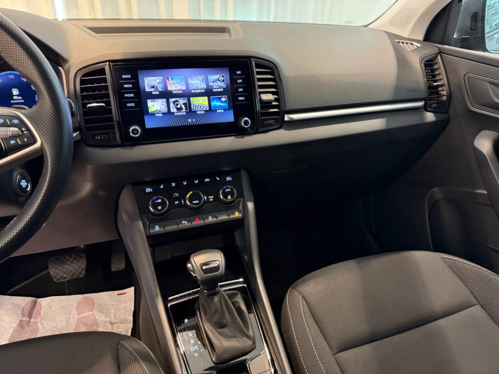 SKODA Karoq 2.0 TDI 4x4 DSG Selection LED ACC Camera Travel - 7