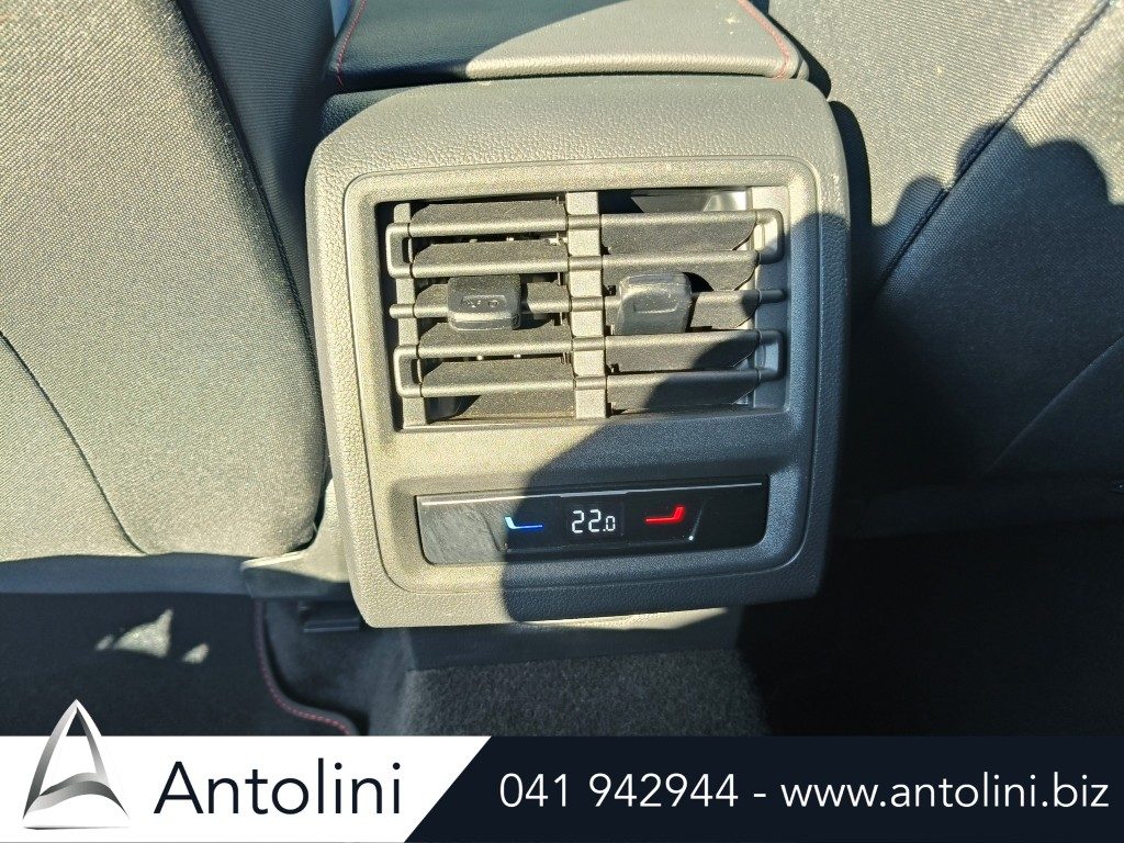 Scopri un'occasione autoVOLKSWAGEN Golf 2.0 TSI DSG GTI "TETTO APRIBILE PANORAMICO"da Antolini Venezia Mestre (VE)