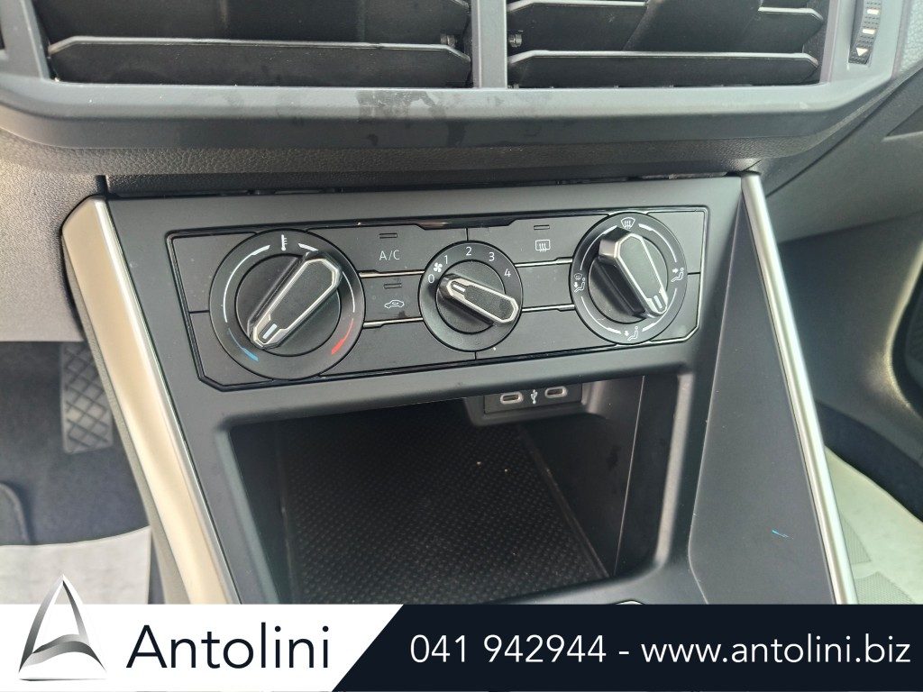 Scopri un'occasione autoVOLKSWAGEN Taigo 1.0 TSI 110 CV Life "APPLE CAR PLAY - ANDROID AUTOda Antolini Venezia Mestre (VE)