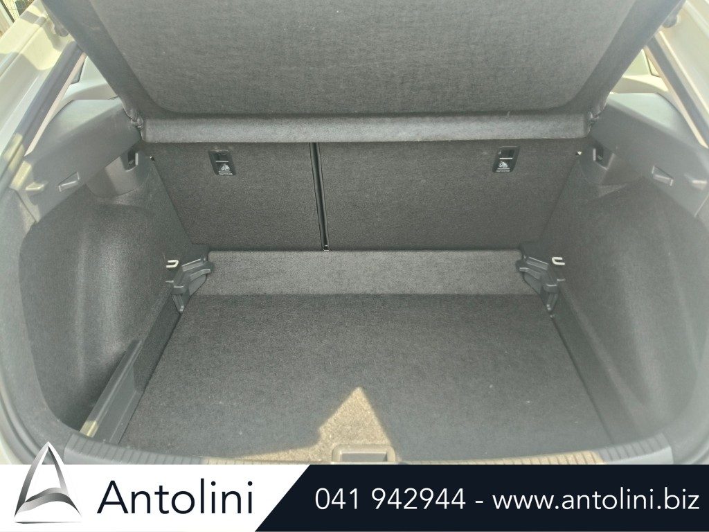 Scopri un'occasione autoVOLKSWAGEN Taigo 1.0 TSI 110 CV Life "APPLE CAR PLAY - ANDROID AUTOda Antolini Venezia Mestre (VE)