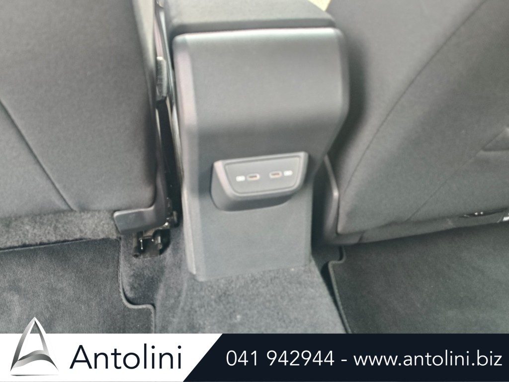 Scopri un'occasione autoVOLKSWAGEN Taigo 1.0 TSI 110 CV Life "APPLE CAR PLAY - ANDROID AUTOda Antolini Venezia Mestre (VE)