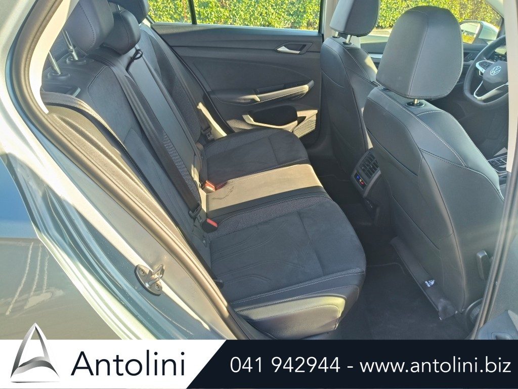 Scopri un'occasione autoVOLKSWAGEN Golf 2.0 TDI 150 CV DSG STYLE "Modello 8.5"da Antolini Venezia Mestre (VE)