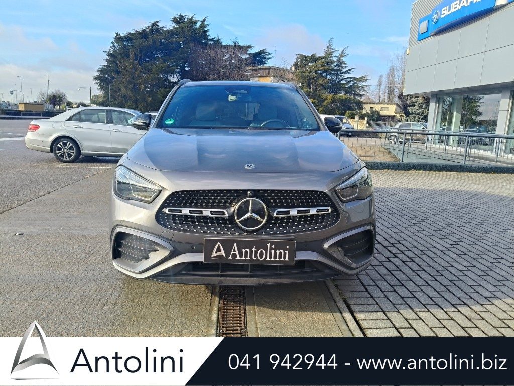 Scopri un'occasione autoMERCEDES-BENZ GLA 180 Automatic AMG Line Premium "SOLO 10.987 KMda Antolini Venezia Mestre (VE)
