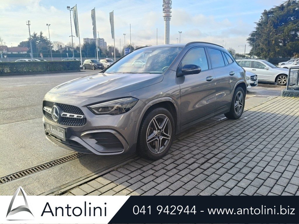 Scopri un'occasione autoMERCEDES-BENZ GLA 180 Automatic AMG Line Premium "SOLO 10.987 KMda Antolini Venezia Mestre (VE)
