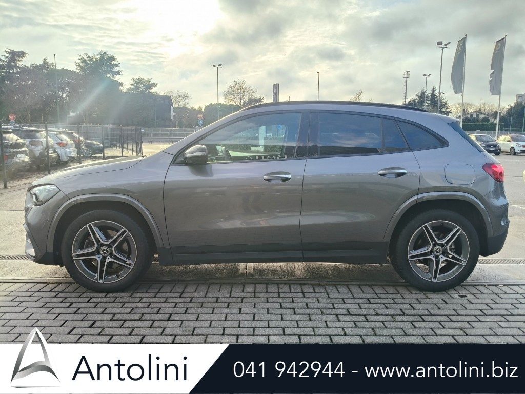 Scopri un'occasione autoMERCEDES-BENZ GLA 180 Automatic AMG Line Premium "SOLO 10.987 KMda Antolini Venezia Mestre (VE)