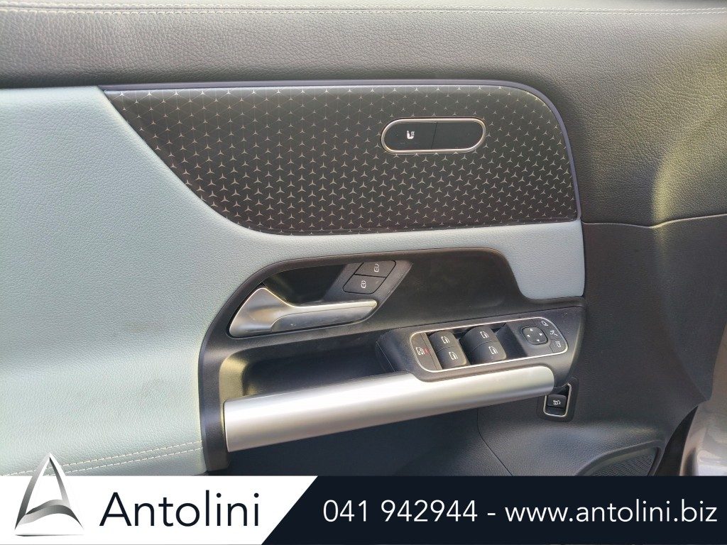 Scopri un'occasione autoMERCEDES-BENZ GLA 180 Automatic AMG Line Premium "SOLO 10.987 KMda Antolini Venezia Mestre (VE)