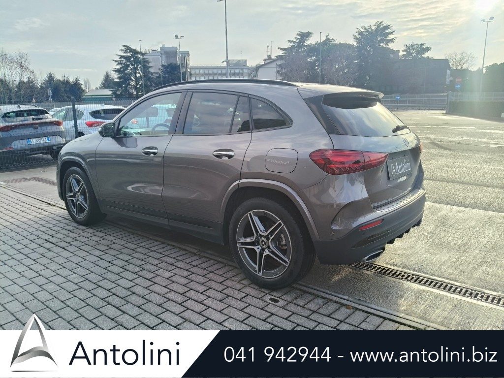 Scopri un'occasione autoMERCEDES-BENZ GLA 180 Automatic AMG Line Premium "SOLO 10.987 KMda Antolini Venezia Mestre (VE)