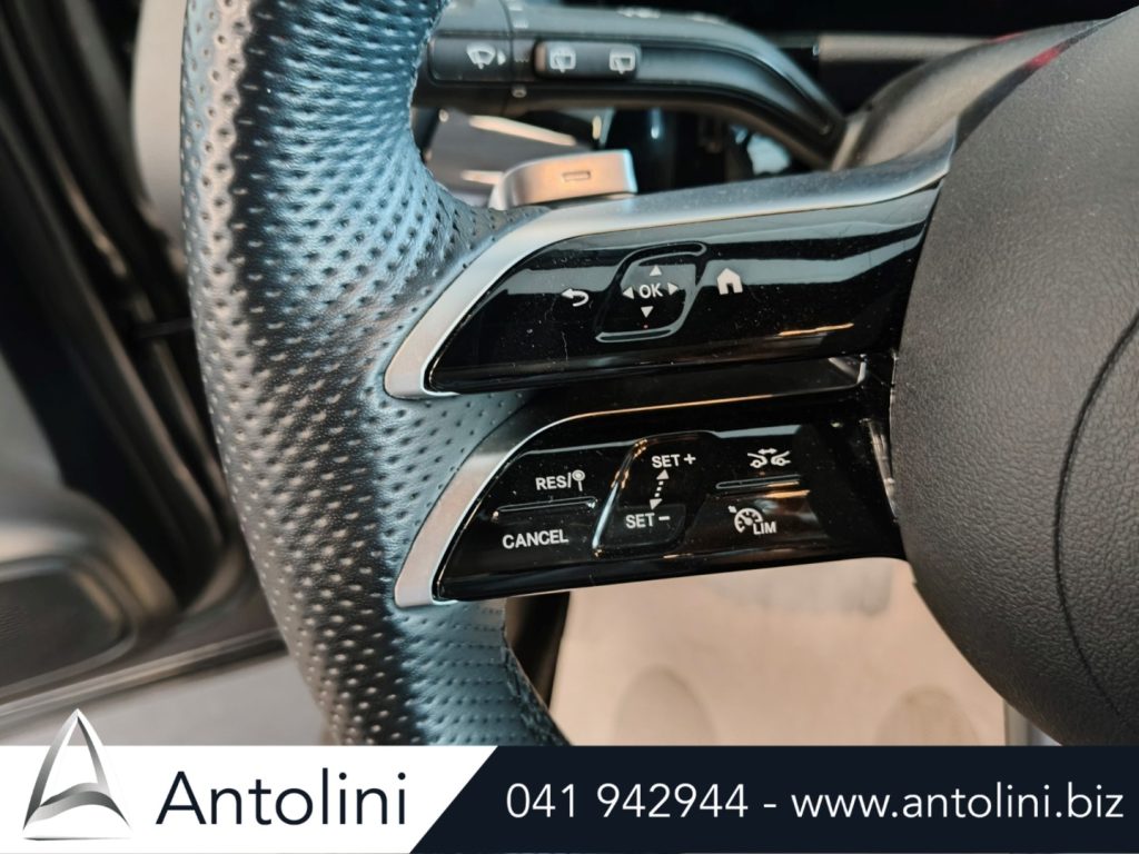 Scopri un'occasione autoMERCEDES-BENZ GLA 180 Automatic AMG Line Premium "SOLO 10.987 KMda Antolini Venezia Mestre (VE)