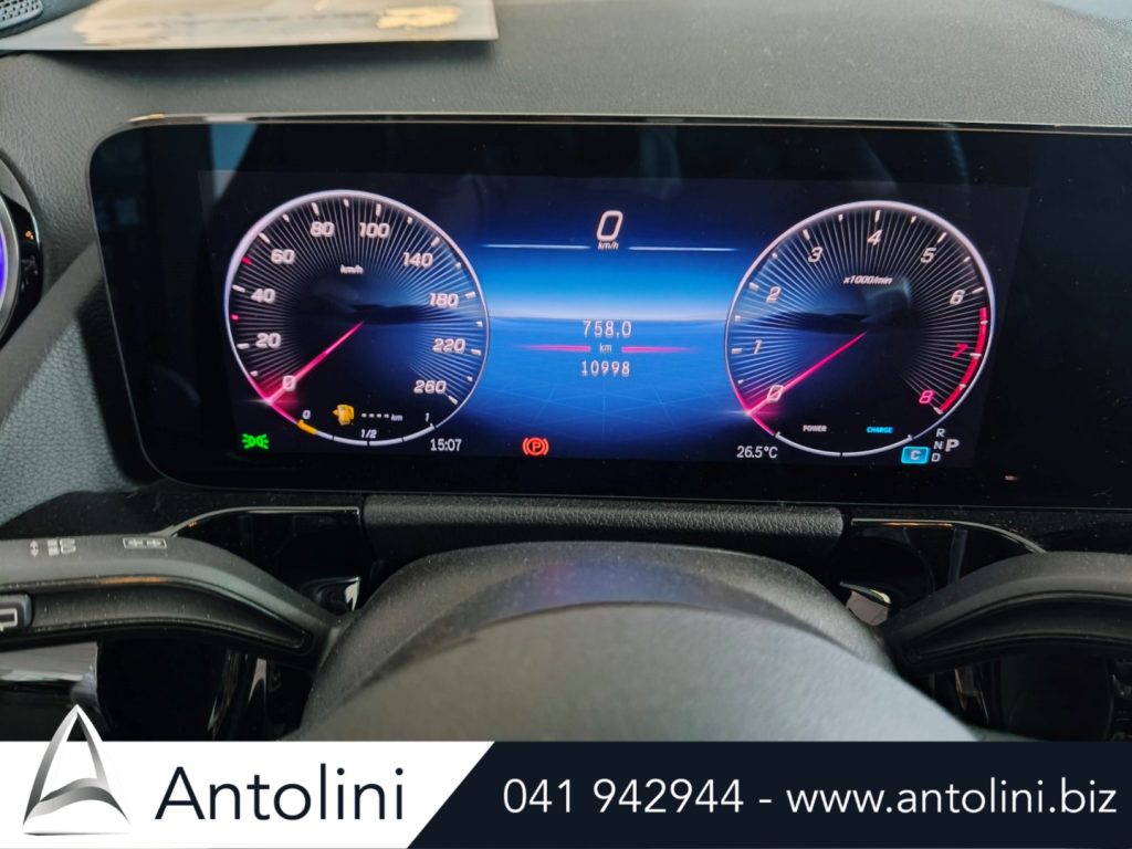 Scopri un'occasione autoMERCEDES-BENZ GLA 180 Automatic AMG Line Premium "SOLO 10.987 KMda Antolini Venezia Mestre (VE)
