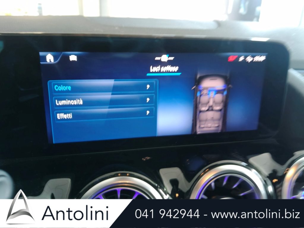 Scopri un'occasione autoMERCEDES-BENZ GLA 180 Automatic AMG Line Premium "SOLO 10.987 KMda Antolini Venezia Mestre (VE)