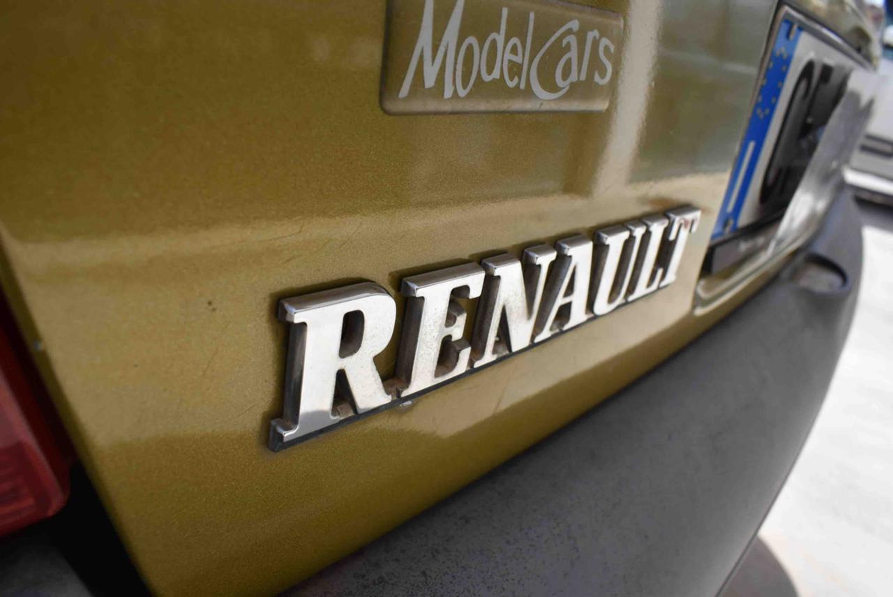 RENAULT Twingo 1.2i cat Expression - 16