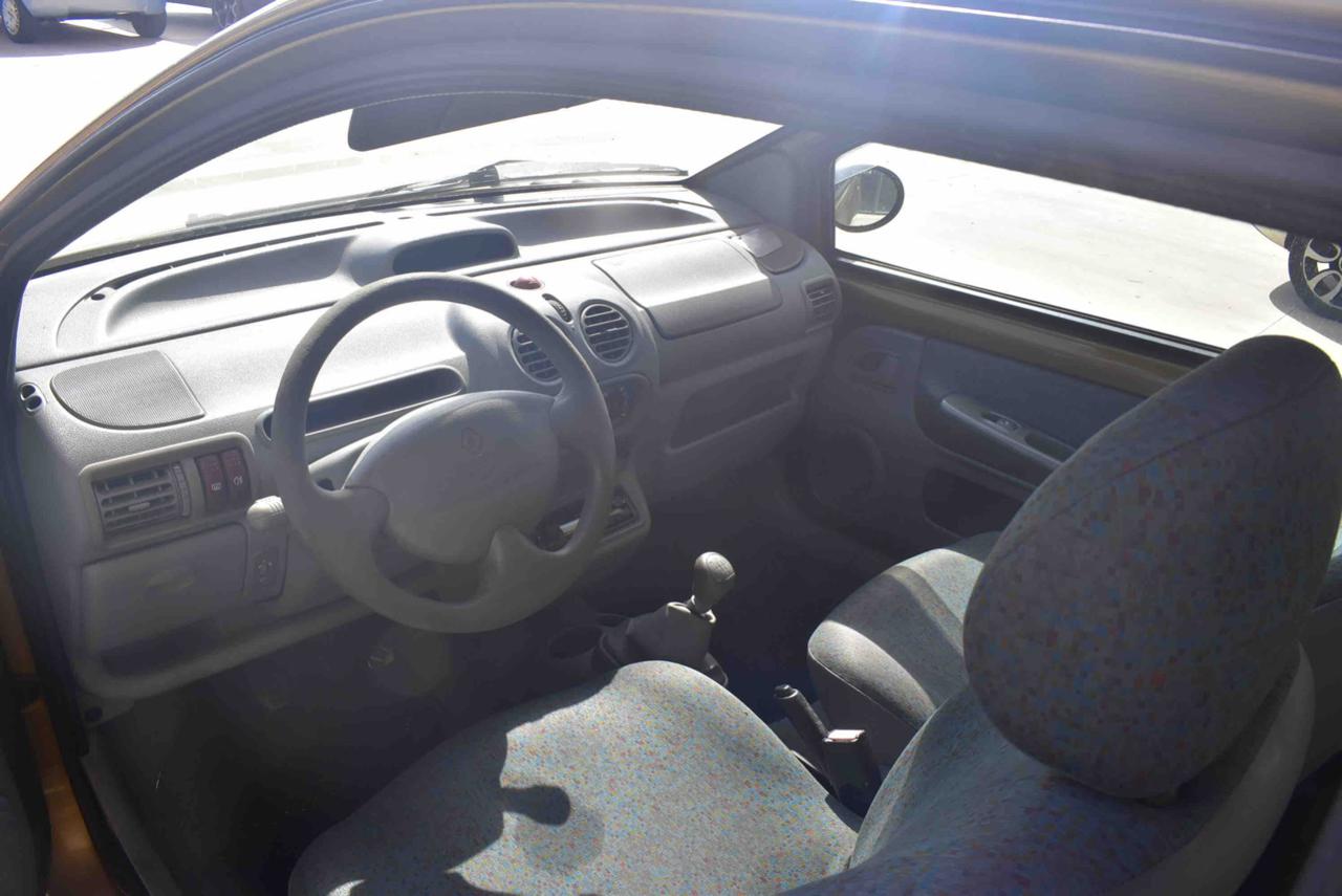 RENAULT Twingo 1.2i cat Expression - 6