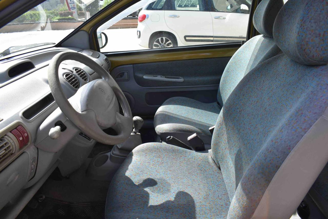 RENAULT Twingo 1.2i cat Expression - 8