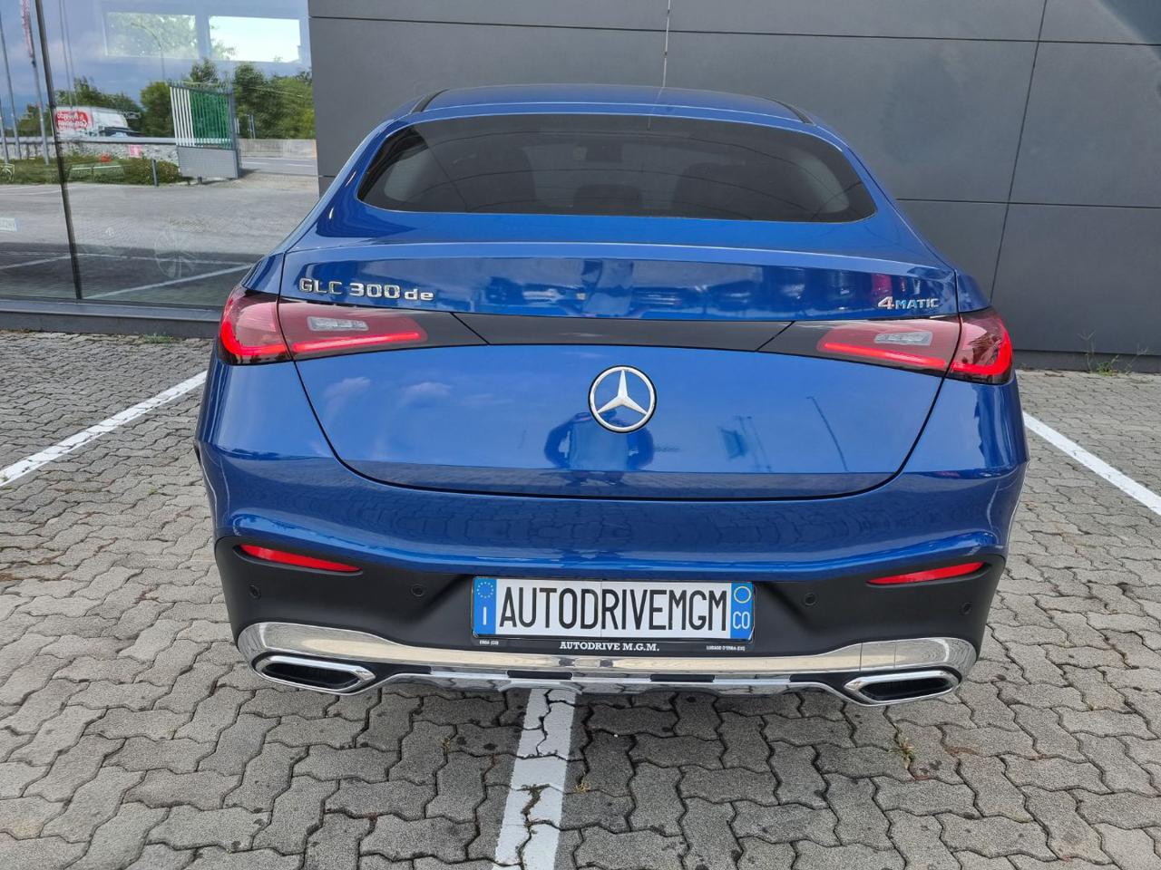 MERCEDES-BENZ GLC 300 de hybrid EQ 4Matic Coupé AMG Line Premium - 3