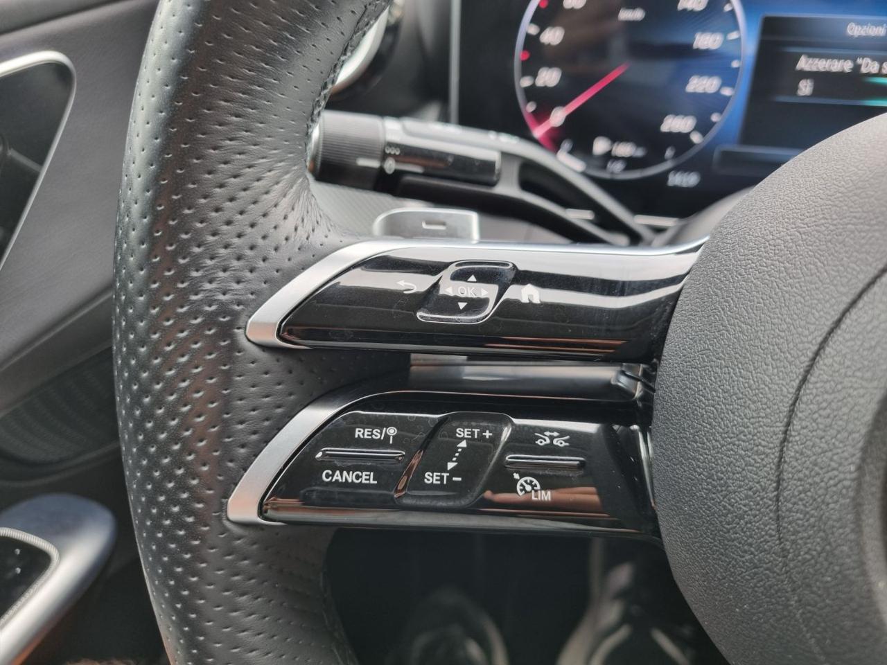 MERCEDES-BENZ GLC 300 de hybrid EQ 4Matic Coupé AMG Line Premium - 17