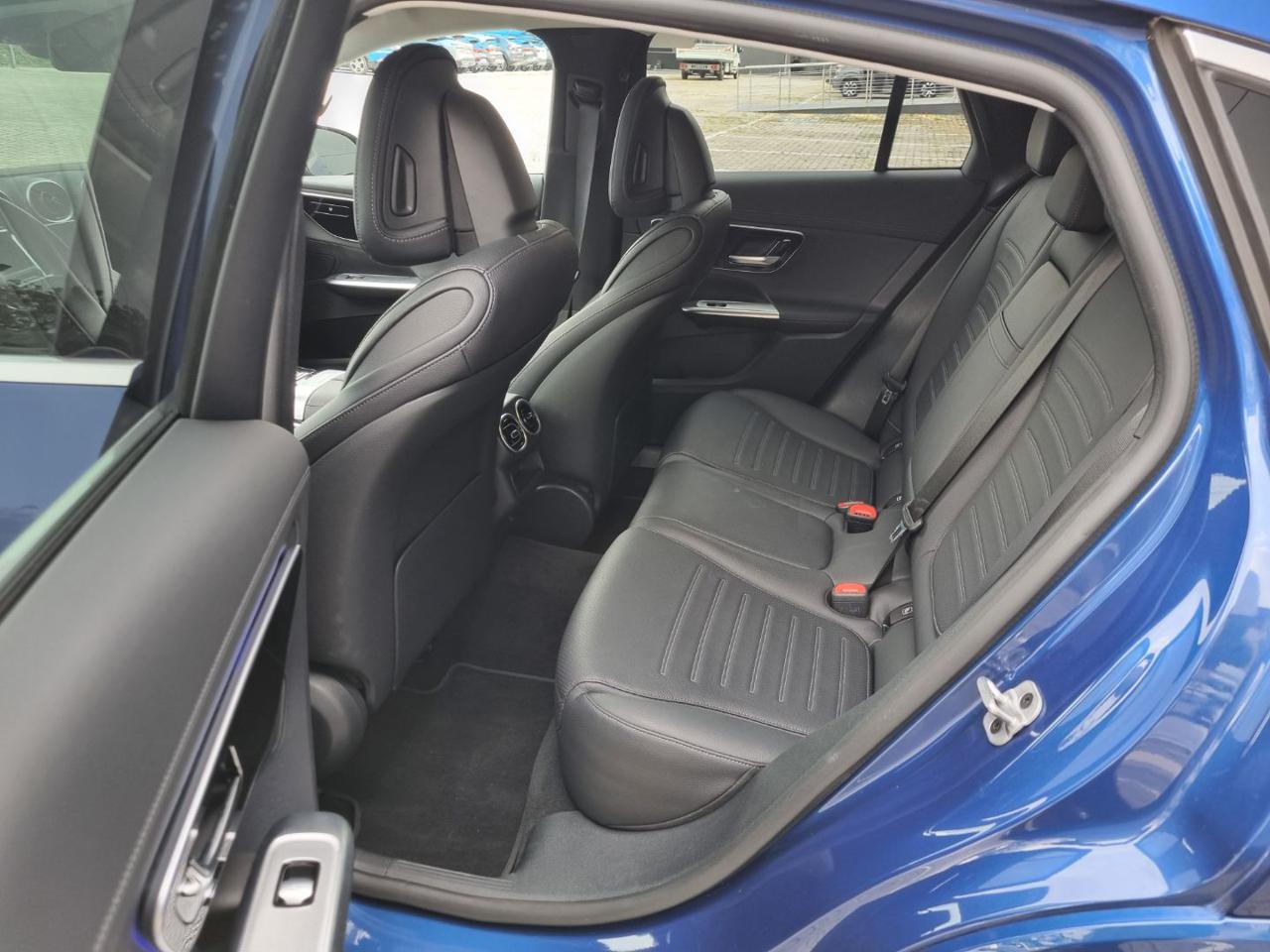 MERCEDES-BENZ GLC 300 de hybrid EQ 4Matic Coupé AMG Line Premium - 14