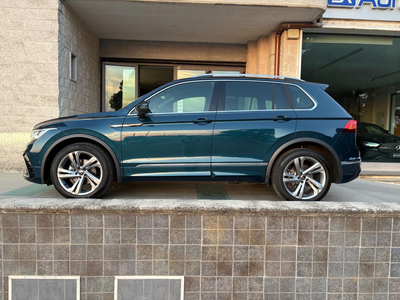 VOLKSWAGEN Tiguan 2.0 TDI 150 CV SCR DSG R-Line LUCI AMBIENTE - 8