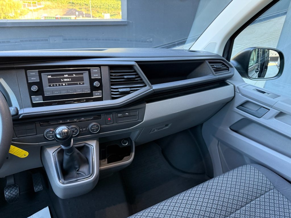 VOLKSWAGEN Caravelle T6.1 2.0 TDI Trendline 9P Radio DAB+ Climatronic - 11