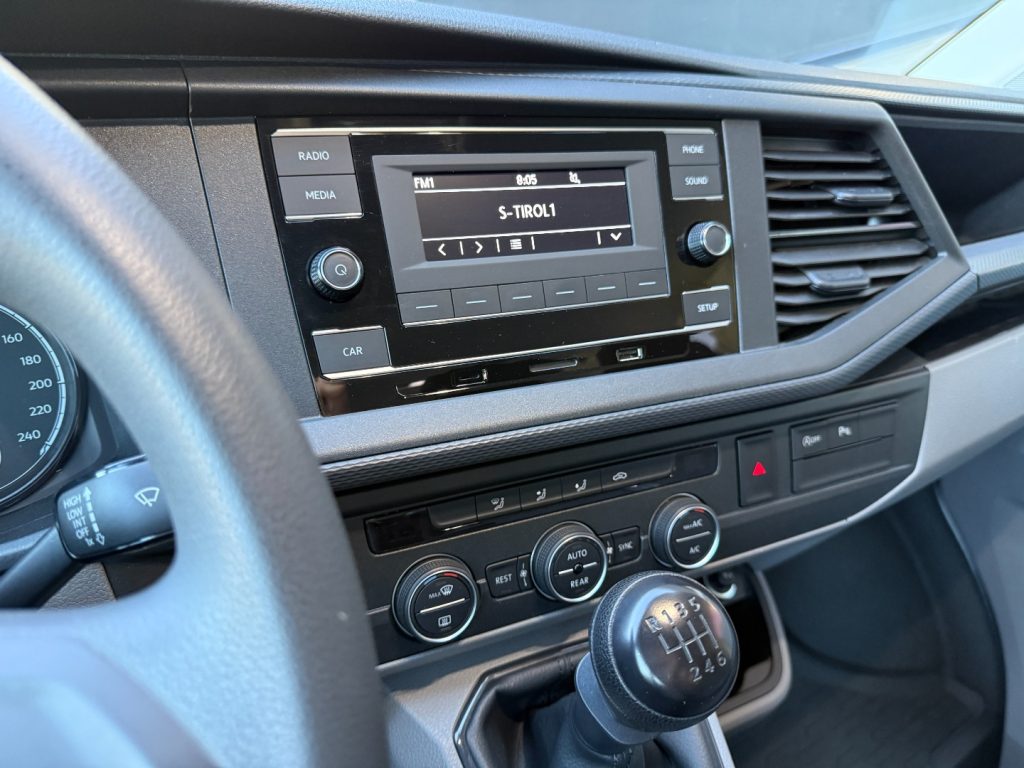 VOLKSWAGEN Caravelle T6.1 2.0 TDI Trendline 9P Radio DAB+ Climatronic - 12