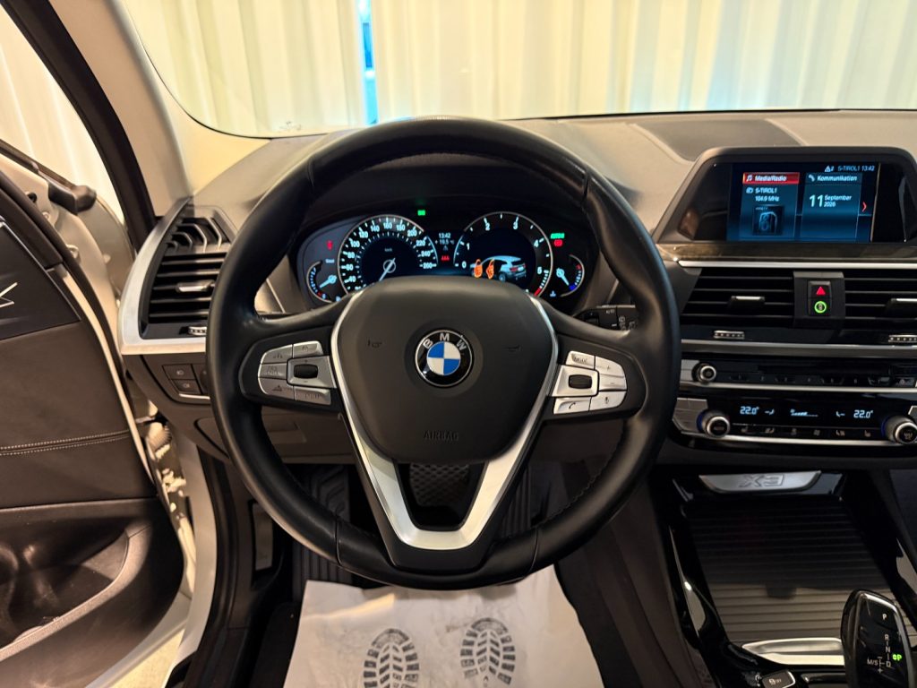 BMW X3 xDrive20d xLine GANCIO HeadUp Pano Navi - 7