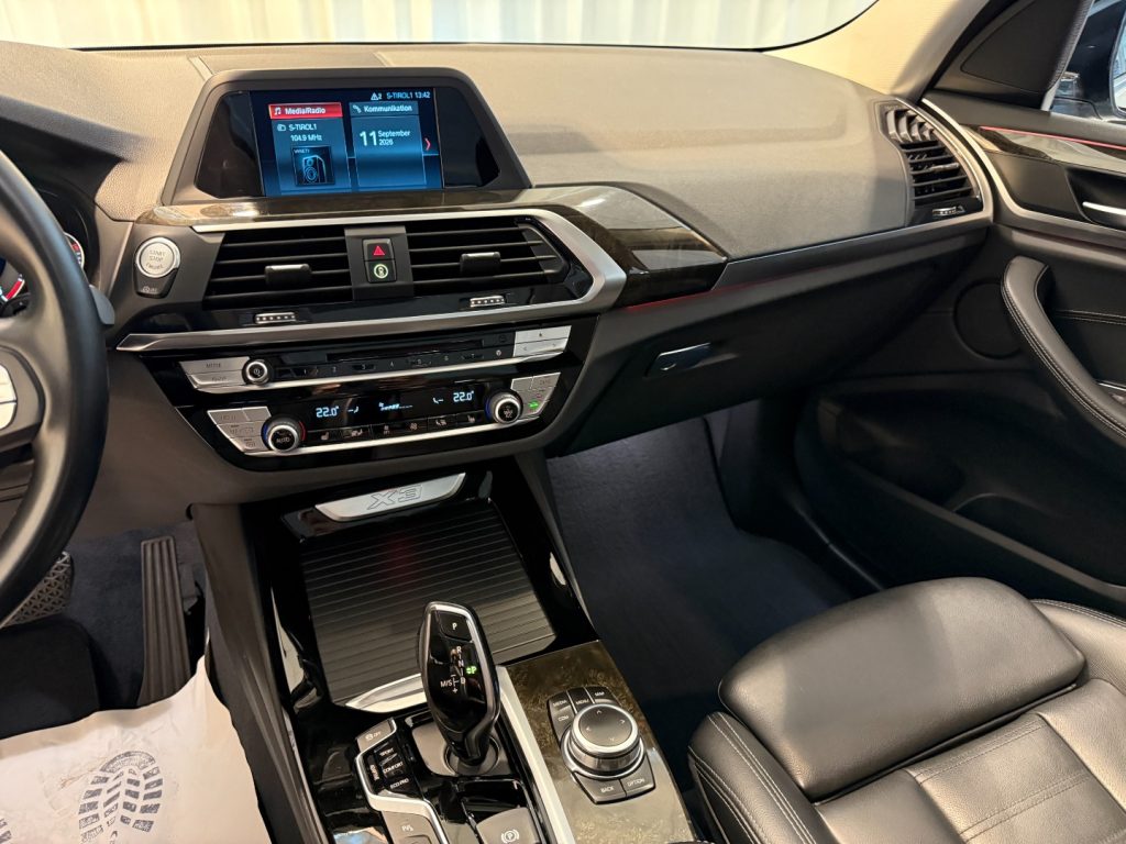 BMW X3 xDrive20d xLine GANCIO HeadUp Pano Navi - 8