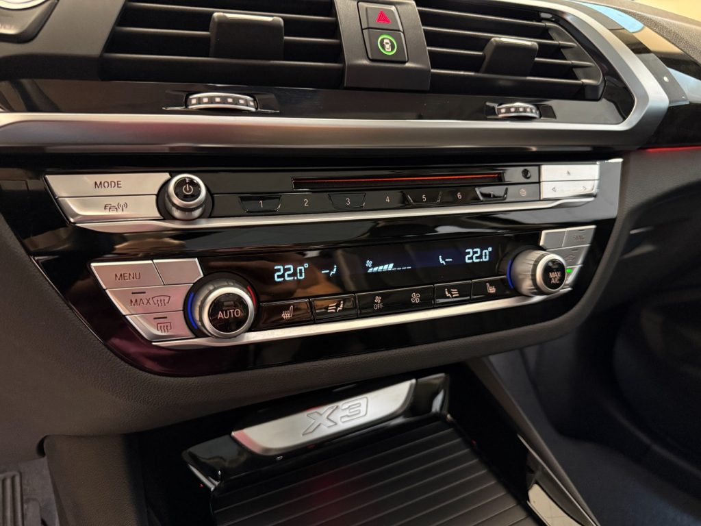 BMW X3 xDrive20d xLine GANCIO HeadUp Pano Navi - 16