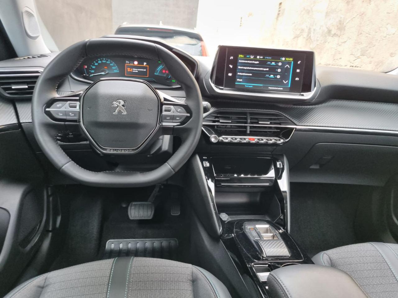 PEUGEOT 2008 motore elettrico 136 CV Allure - 26