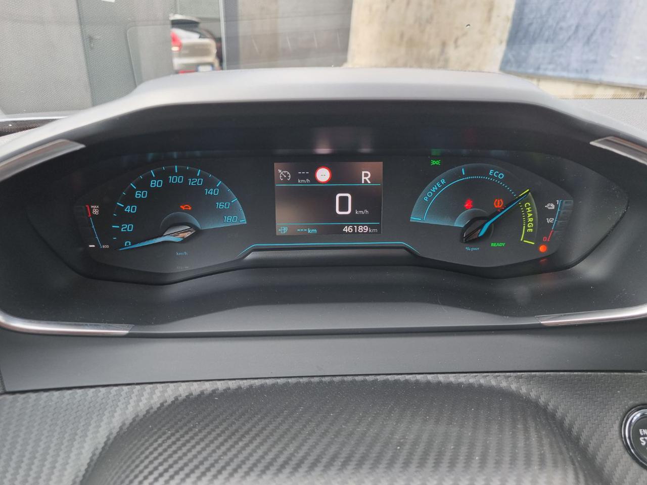 PEUGEOT 2008 motore elettrico 136 CV Allure - 7