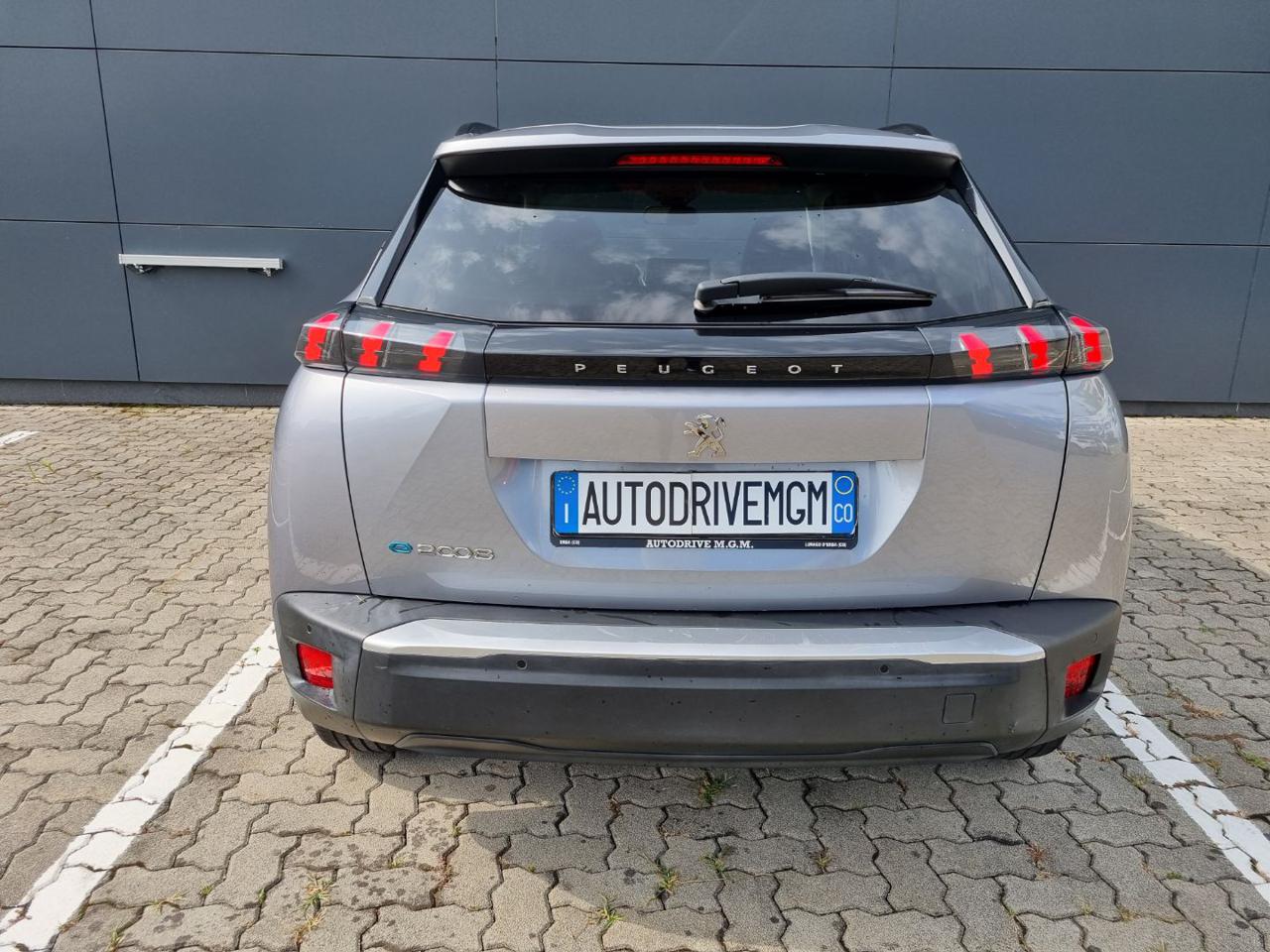 PEUGEOT 2008 motore elettrico 136 CV Allure - 3
