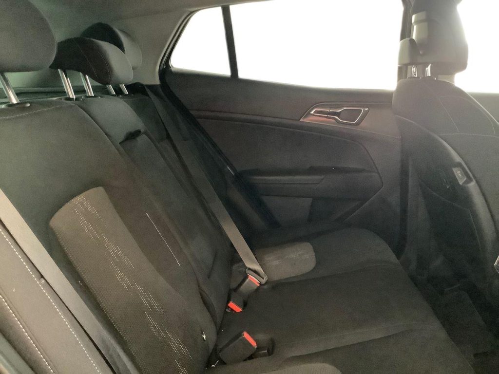 KIA Sportage 1.6 TGDi HEV AT Style - 11